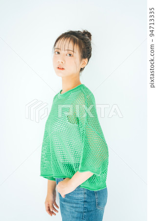 A fashion image of a young lady 94713335