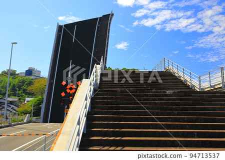 [高知縣] 鮎魚港活動橋晴空萬裡 94713537