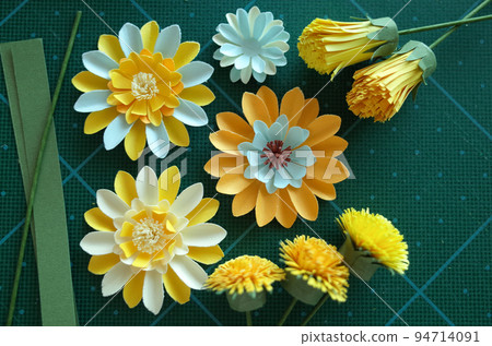 paper flower making paper flower making 94714091