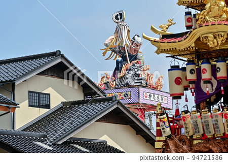 Lantern Mountain Festival with large and luxurious floats Lantern Mountain Festival with large and luxurious floats 94721586