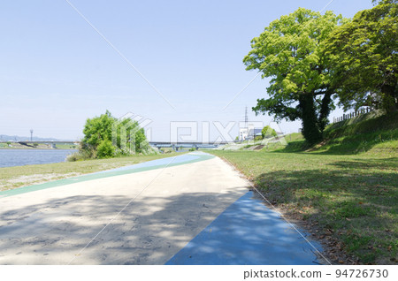 Riverbed cycling road Riverbed cycling road 94726730