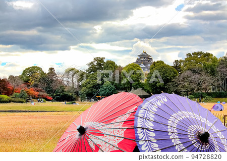 Okayama Korakuen Autumn Fantasy Garden | Japanese Umbrella Light 94728820