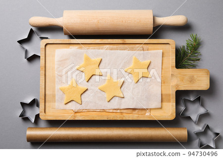 Concept of tools for cooking cookies, cookie cutter, top view Concept of tools for cooking cookies, cookie cutter, top view 94730496