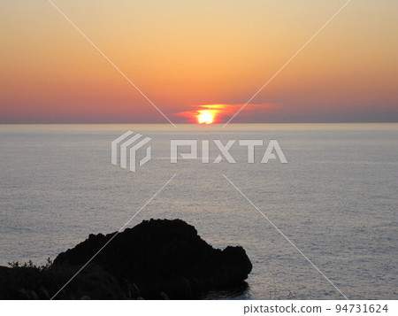 佐渡春日崎的落日 94731624