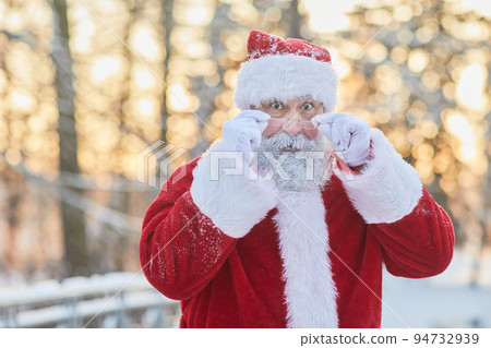 Surprised Santa Claus Outdoors Surprised Santa Claus Outdoors 94732939