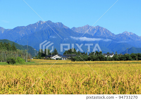 Autumn Northern Alps Ushirotateyama Mountain Range seen from the foot of the mountain Autumn Northern Alps Ushirotateyama Mountain Range seen from the foot of the mountain 94733270