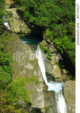 [高知縣] 百處名瀑之轟瀑布（四國88景） 94734427