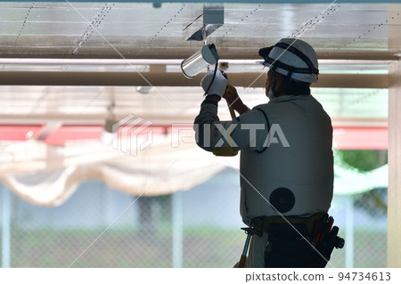 大型公寓維修、電氣工程、照明設備連接 94734613