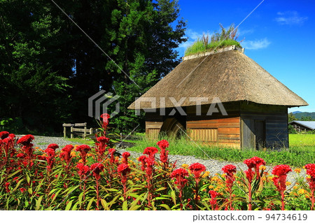 Iwate Prefecture Tono City Waterfall hut of Yamaguchi in autumn 94734619