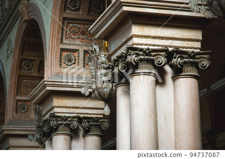 Marble classic pillars, archway, architectural decoration in fine arts museum Marble classic pillars, archway, architectural decoration in fine arts museum 94737087