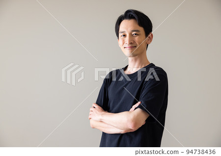 man in black t-shirt man in black t-shirt 94738436