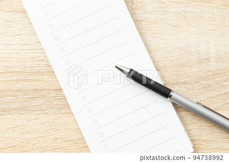 checklist on desk checklist on desk 94738992