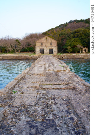 Kawashima Park/Remains of the air compression pump room at the site of the torpedo launch test site (Kawatana Town, Higashisonogi District, Nagasaki Prefecture) Kawashima Park/Remains of the air compression pump room at the site of the torpedo launch test site (Kawatana Town, Higashisonogi District, Nagasaki Prefecture) 94739491