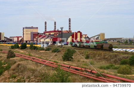 Factory producing potash products from extracted minerals 94739970