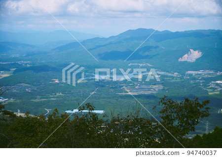 從三重縣藤原山的山路上眺望 從三重縣藤原山的山路上眺望 94740037
