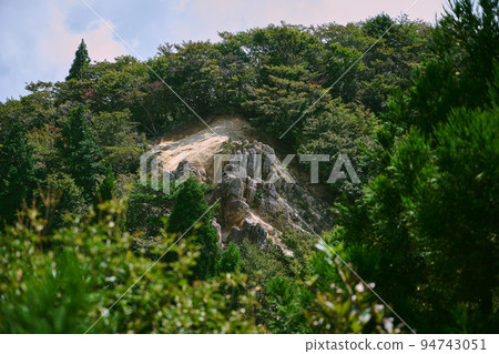 從鐮岳登山道眺望鈴鹿山 從鐮岳登山道眺望鈴鹿山 94743051