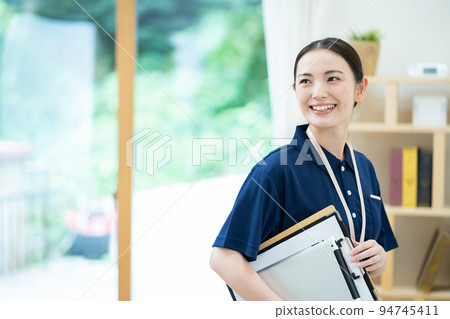 Caregiver, woman, nurse, care worker, nursing home, nursing care, nursing facility, smile, female caregiver, senior, care staff Caregiver, woman, nurse, care worker, nursing home, nursing care, nursing facility, smile, female caregiver, senior, care staff 94745411