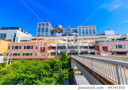 Urban scenery of Daiba, Minato-ku, Tokyo Aqua City Odaiba and Fuji TV 94745950