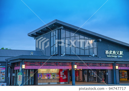 西武秩父站 站前旋轉 清晨風景 西武秩父站 站前旋轉 清晨風景 94747717