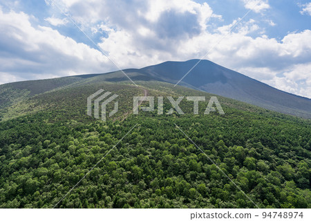 從淺間山山頂眺望的高泉源山 長野縣輕井澤町 從淺間山山頂眺望的高泉源山 長野縣輕井澤町 94748974