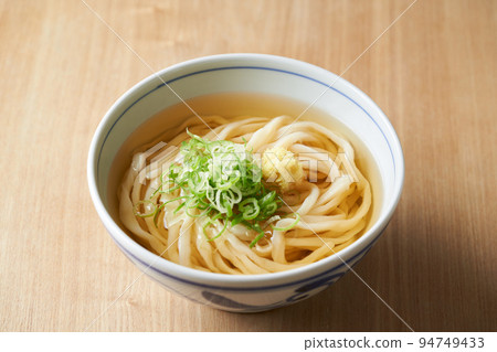Udon noodles 94749433