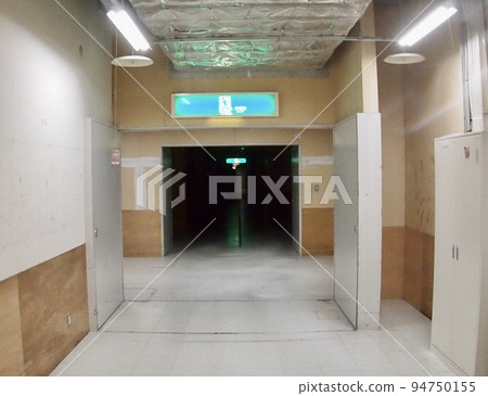 Termination of contract, restoration to original state, restoration to original state, restaurant, closing, tenant closing, tenant leasing, construction, security deposit return, security deposit Termination of contract, restoration to original state, restoration to original state, restaurant, closing, tenant closing, tenant leasing, construction, security deposit return, security deposit 94750155