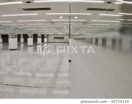 Termination of contract, restoration to original state, restoration to original state, restaurant, closing, tenant closing, tenant leasing, construction, security deposit return, security deposit 94750158