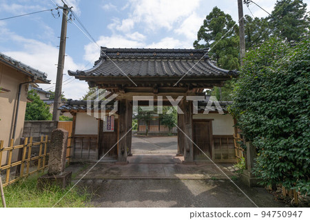Temple in Kanazawa city 94750947