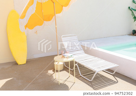 summer vacation concept_swimming pool background summer vacation concept_swimming pool background 94752302