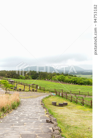 Oreum volcanic cone in Jeju island, Korea Oreum volcanic cone in Jeju island, Korea 94753182