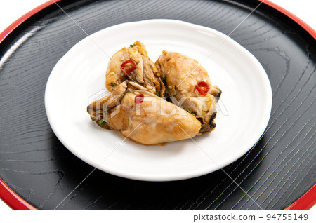 日本料理，用醬油煮的牡蠣 94755149