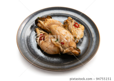 日本料理，用醬油煮的牡蠣 94755151