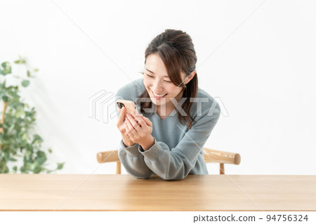 智能手機女 94756324