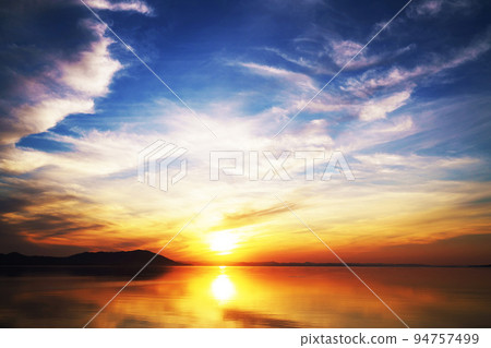 Sunset over Lake Saroma, Hokkaido Sunset over Lake Saroma, Hokkaido 94757499