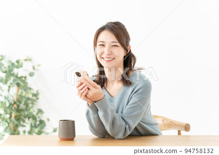 Smartphone female 94758132
