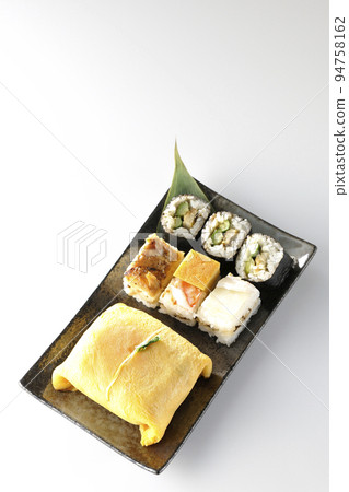 Take a picture of chakin sushi, a special treat for the day, on a white background 94758162