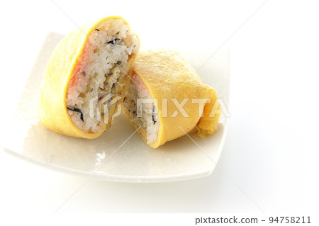 Take a picture of chakin sushi, a special treat for the day, on a white background 94758211