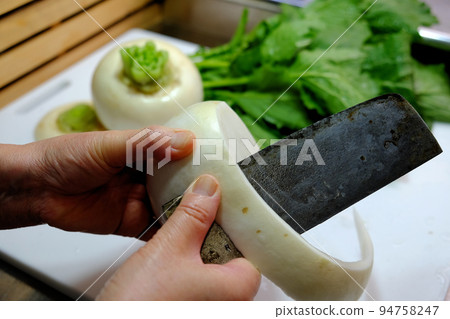 正在煮的蘿蔔 正在煮的蘿蔔 94758247