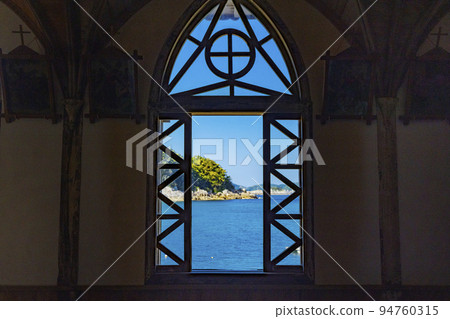 世界文化遺產，久坂島，從舊五林教堂俯瞰大海 94760315
