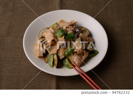 味噌炒茄子青椒豬肉 94762232