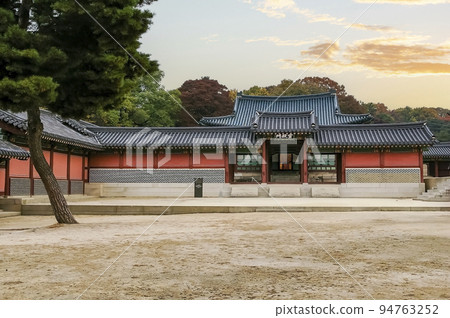 Changdeokgung Palace Outing Changdeokgung Palace Outing 94763252