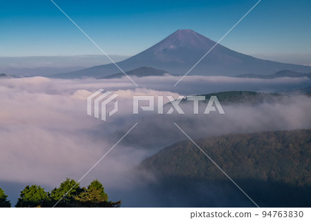"Kanagawa Prefecture" View of Mt. Fuji, the sea of clouds, and Hakone Daikanyama "Kanagawa Prefecture" View of Mt. Fuji, the sea of clouds, and Hakone Daikanyama 94763830