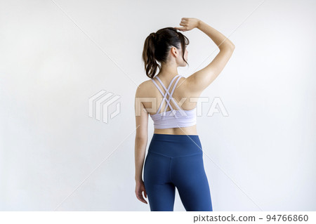 Young woman fitness image back view 94766860