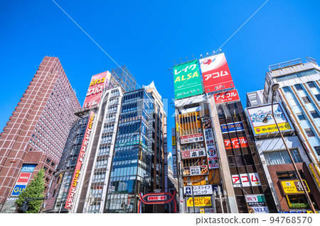 Tokyo cityscape in Japan 10 weeks World's largest number, madness of concealment of actual infection due to review of all figures ... = September 26, Kabukicho 94768570