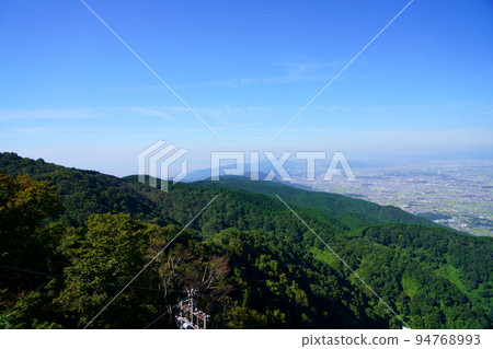 Looking down on Mt. Ikoma from Mt. Katsuragi Ropeway 94768993