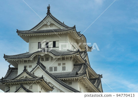 映照藍天的天守閣(國寶姬路城) 映照藍天的天守閣(國寶姬路城) 94770413