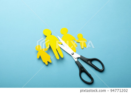 Concept of family during the war, war in Ukraine 94771202