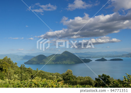 從筒倉天文台看藍天、洞爺湖和中島 從筒倉天文台看藍天、洞爺湖和中島 94771351