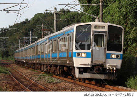 Nagasaki Main Line 415 series stainless steel car (8-car train) directly connected to Kagoshima Main Line 94772695