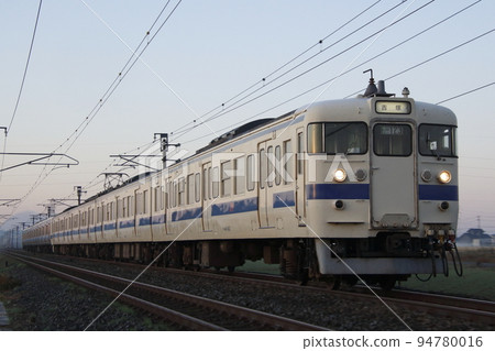 [JB] Kagoshima Main Line Series 415 (8-car train: Arao → Yoshizuka) 94780016